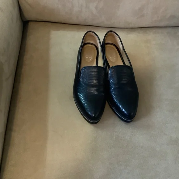 Shoes - Picture 3 of 3